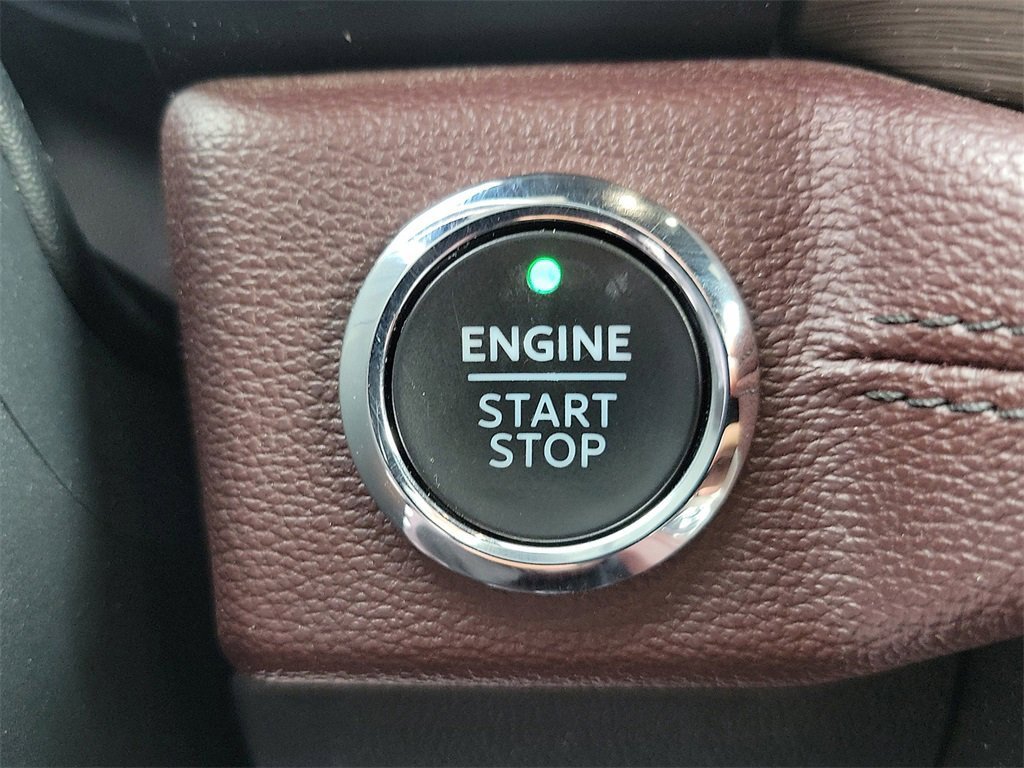 Used 2022 Ford Expedition Max Limited image 9