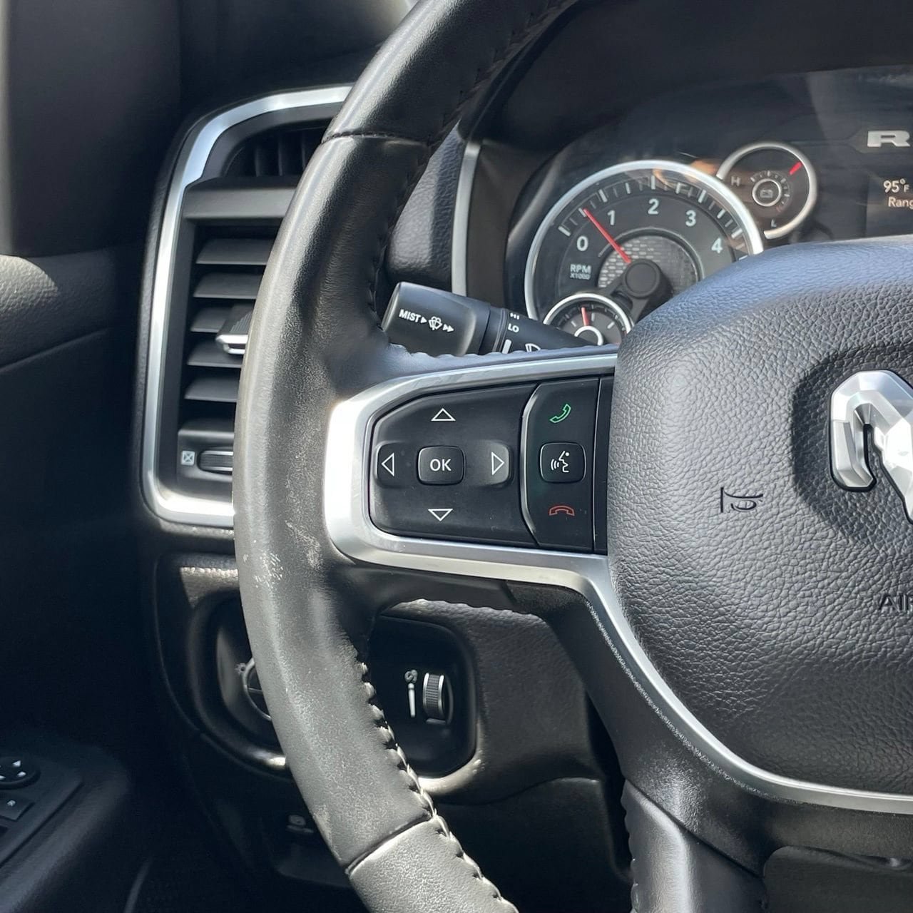 Used 2024 RAM 1500 Big Horn AWD/4WD image 14