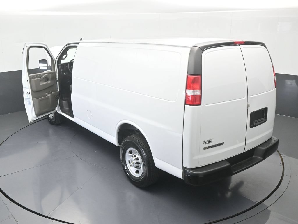 Used 2024 Chevrolet Express 2500 w/ Driver Convenience Package RWD image 59