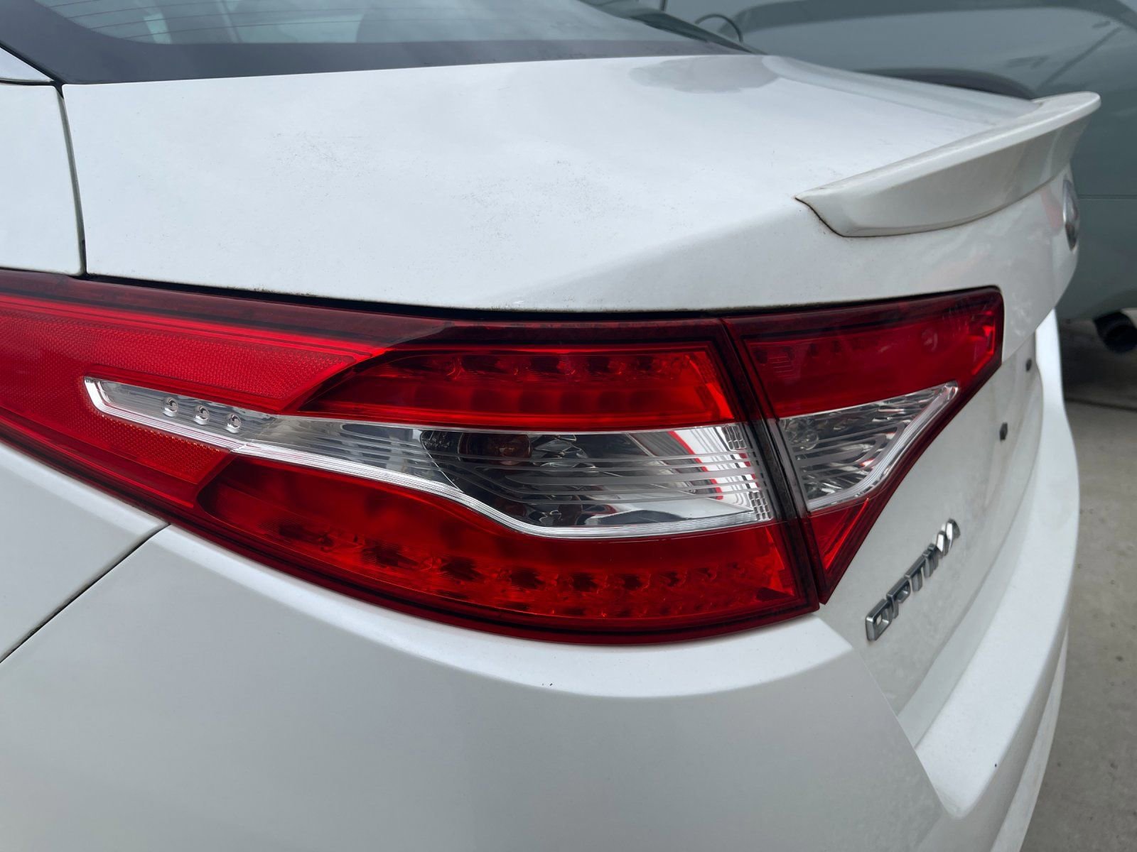 Used 2012 Kia Optima Hybrid w/ Hybrid Convenience Pkg FWD image 9