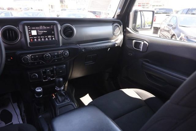 Used 2023 Jeep Wrangler Unlimited Sport AWD/4WD image 25