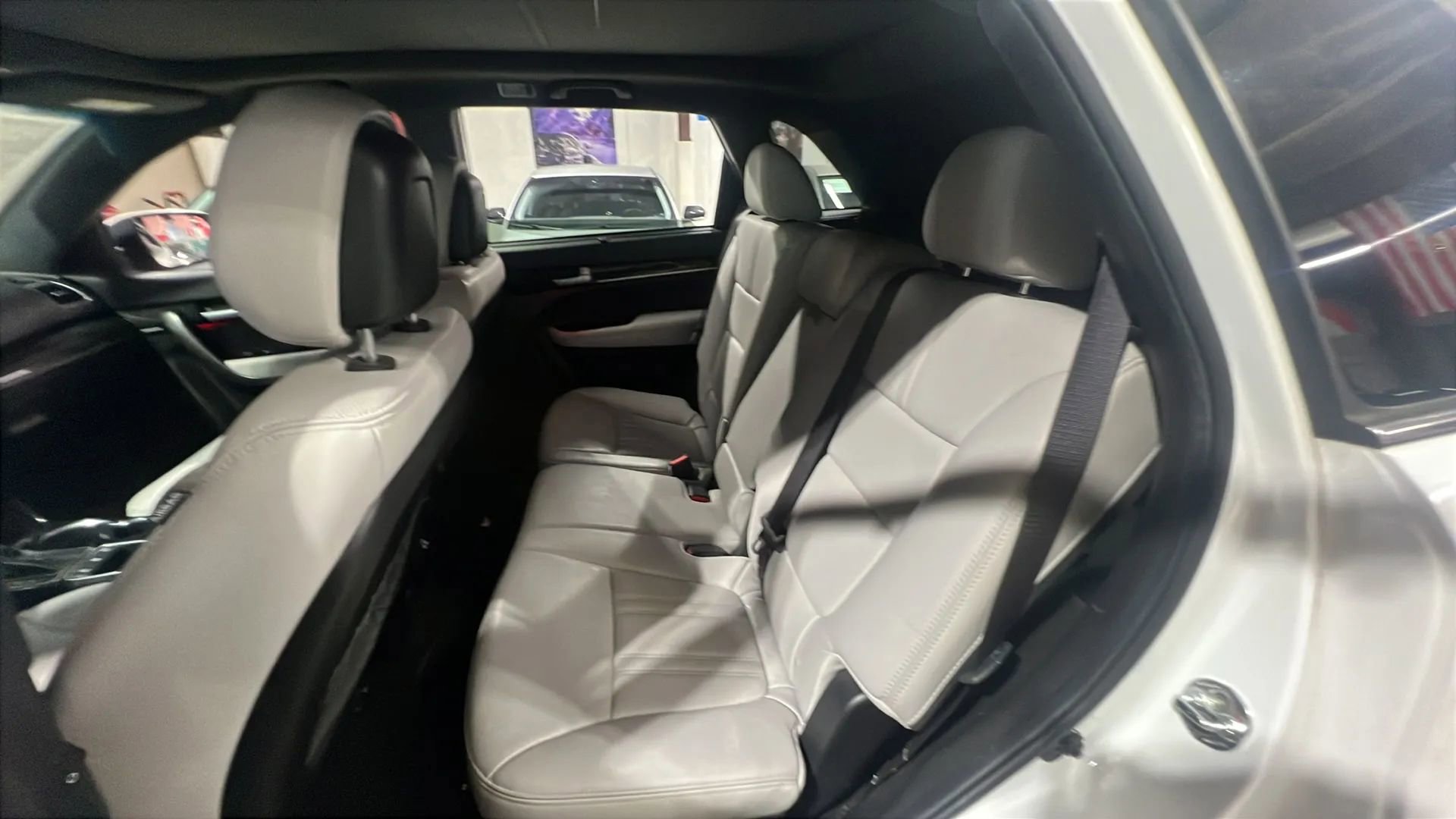 Used 2015 Kia Sorento SX image 7