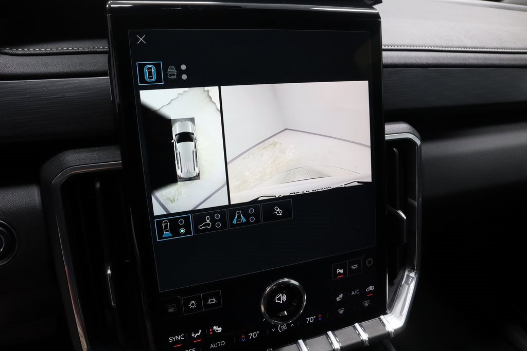 Used 2025 GMC Acadia Elevation image 29