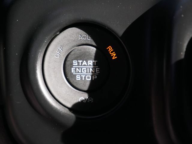 Used 2022 Jeep Wrangler Unlimited Sahara image 25