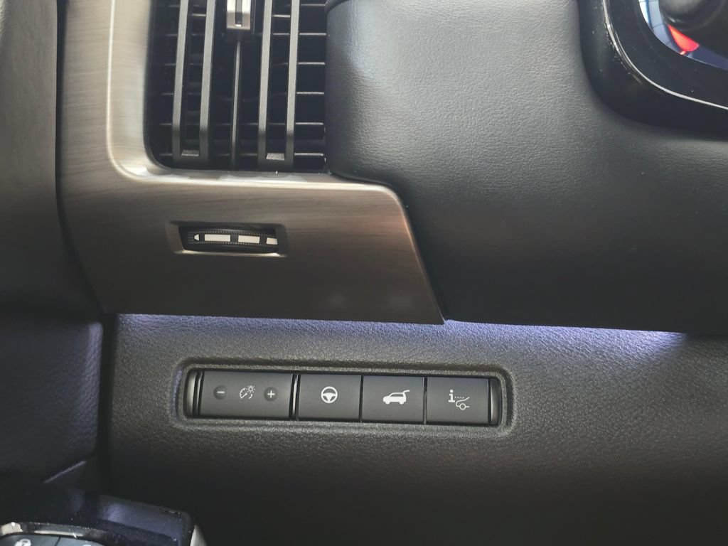 Used 2025 Nissan Pathfinder Platinum AWD/4WD image 20