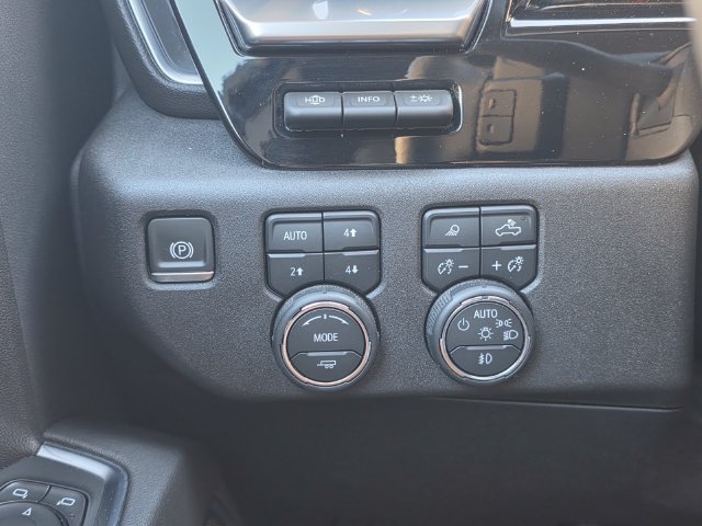 Certified 2024 Chevrolet Silverado 1500 LTZ w/ LTZ Premium Package AWD/4WD image 32