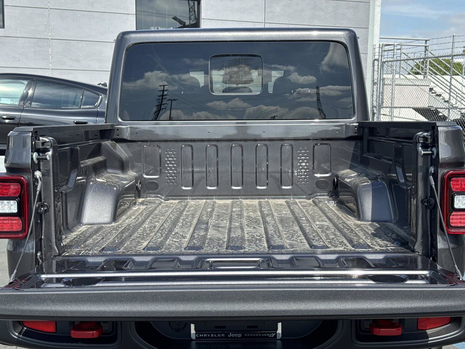 New 2026 Jeep Gladiator Rubicon w/ Steel Power Dome Hood Package AWD/4WD image 29