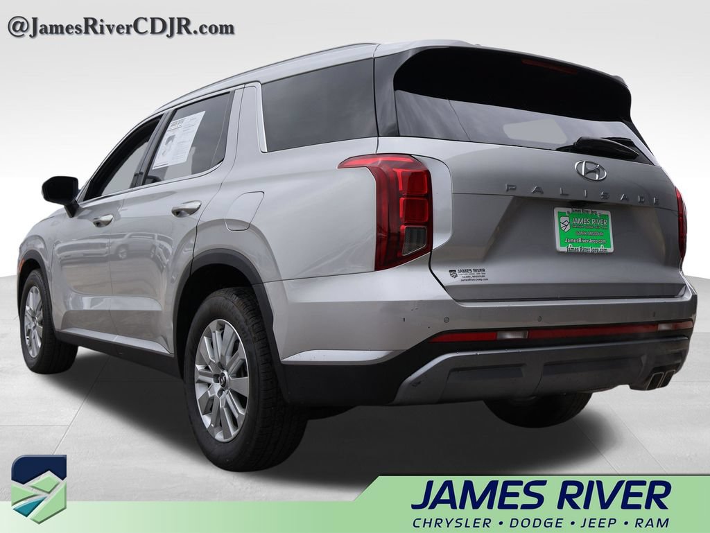 Used 2025 Hyundai Palisade SEL FWD image 3