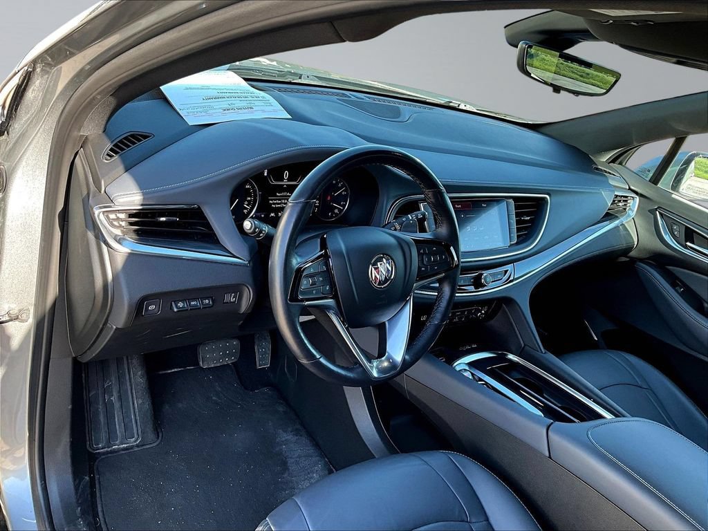 Used 2024 Buick Enclave Premium AWD/4WD image 19