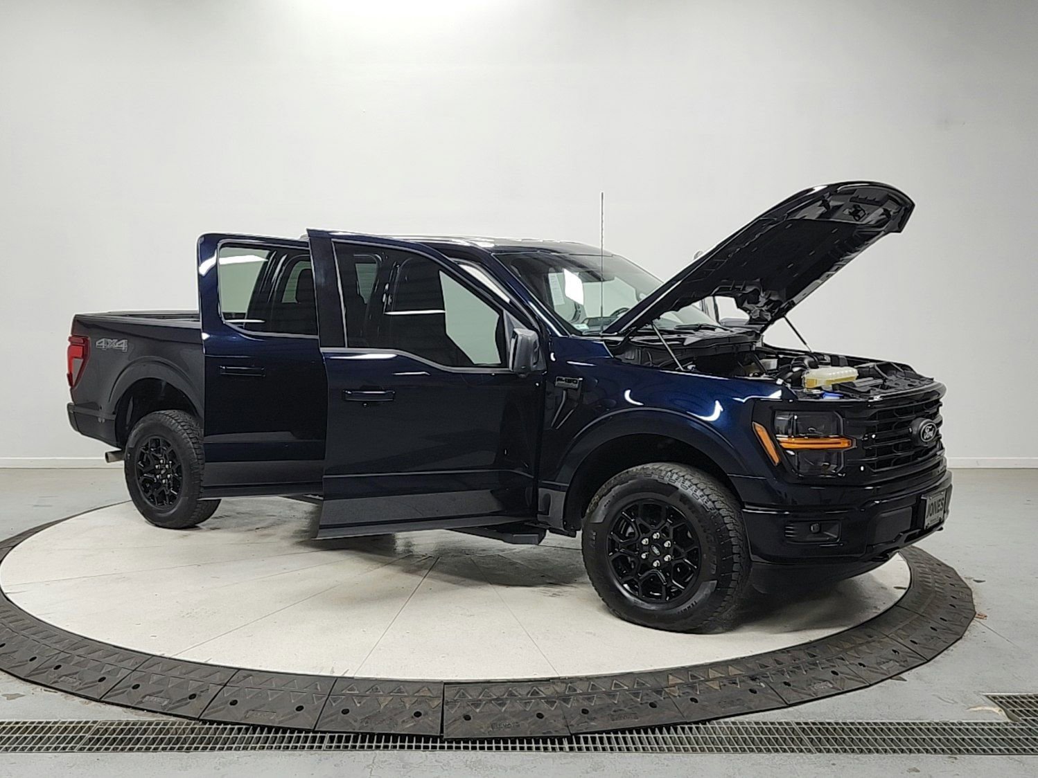 Used 2024 Ford F150 XLT AWD/4WD image 9