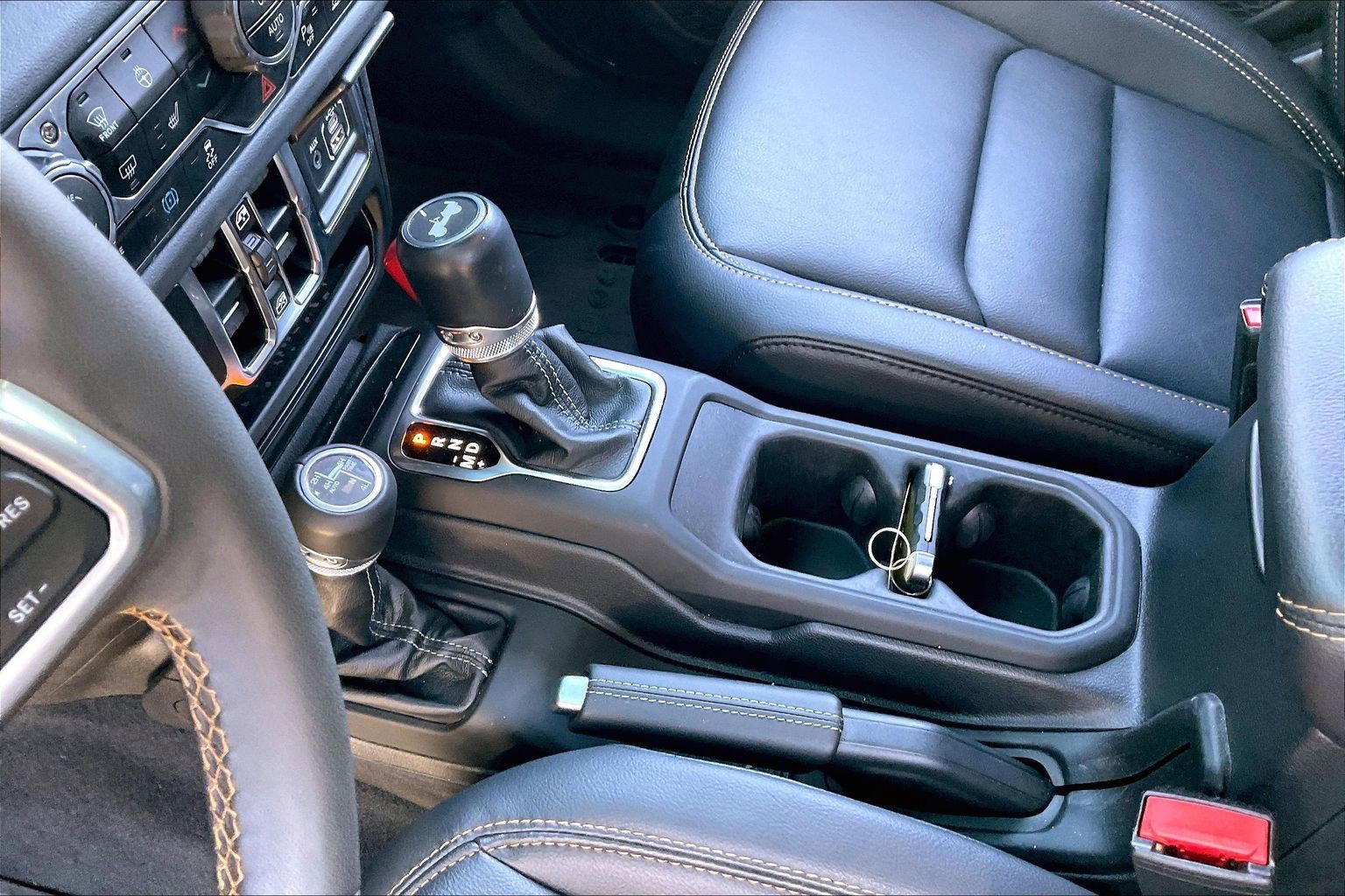 Used 2024 Jeep Wrangler Sahara w/ Technology Group image 14