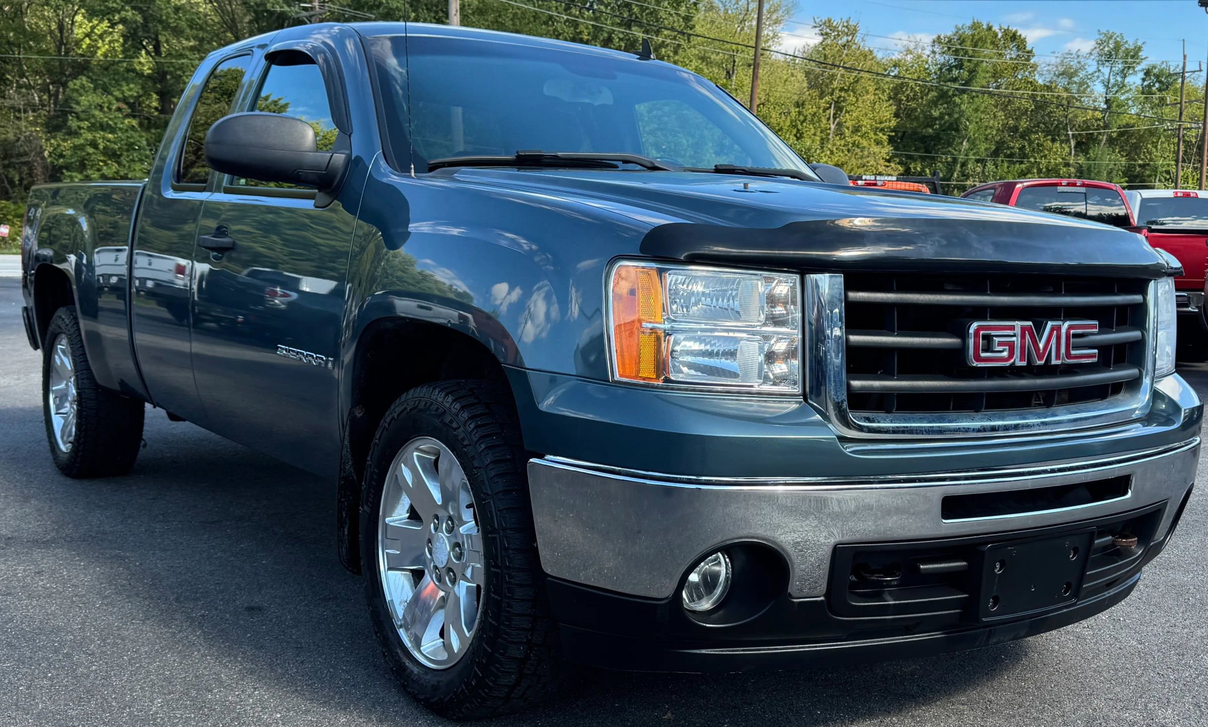 Used 2009 GMC Sierra 1500 SLE w/ Pro Grade Package AWD/4WD image 4