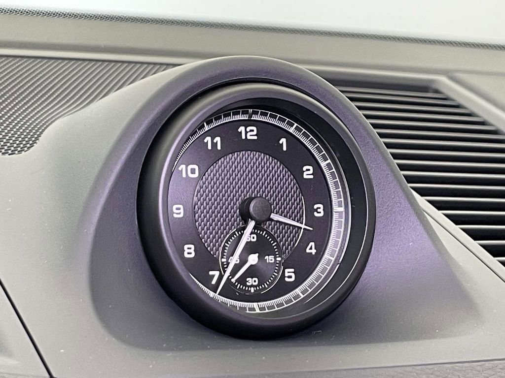 New 2026 Porsche Macan image 28