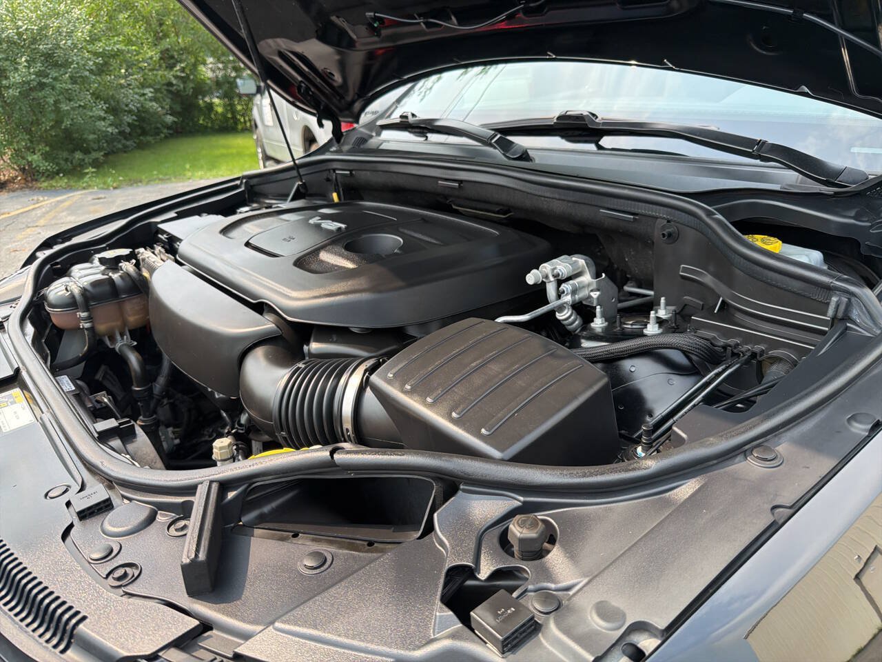 Used 2019 Jeep Grand Cherokee Laredo AWD/4WD image 34