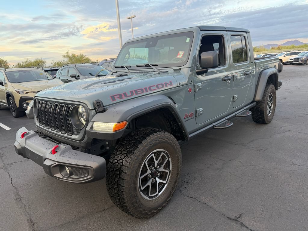 Used 2024 Jeep Gladiator Rubicon w/ Technology Group AWD/4WD image 3