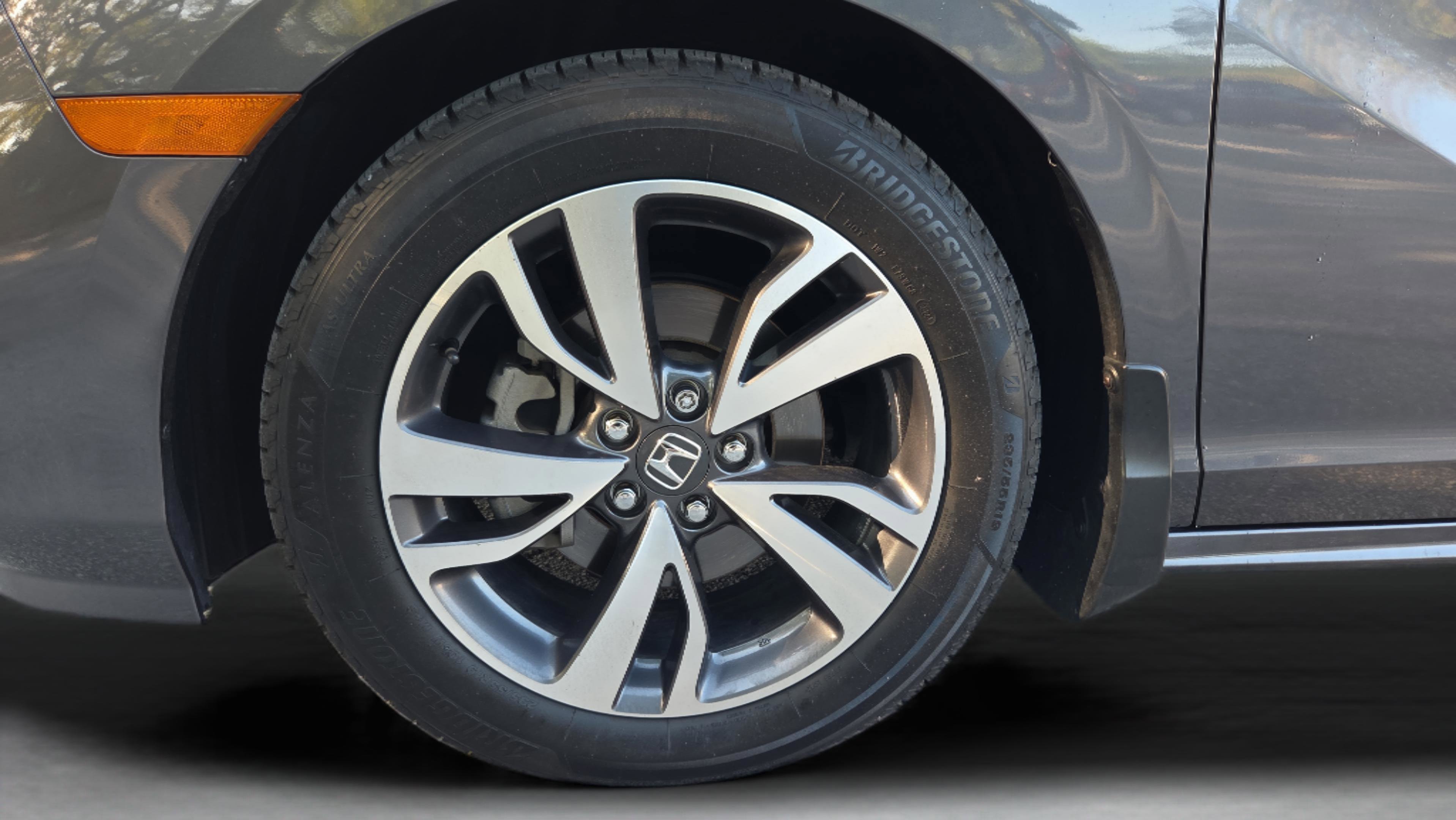 Used 2023 Honda Odyssey Touring image 9