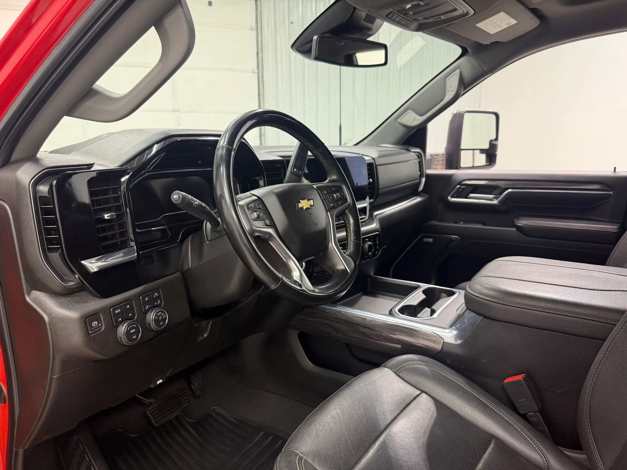 Used 2024 Chevrolet Silverado 3500 LTZ w/ LTZ Convenience Package AWD/4WD image 12