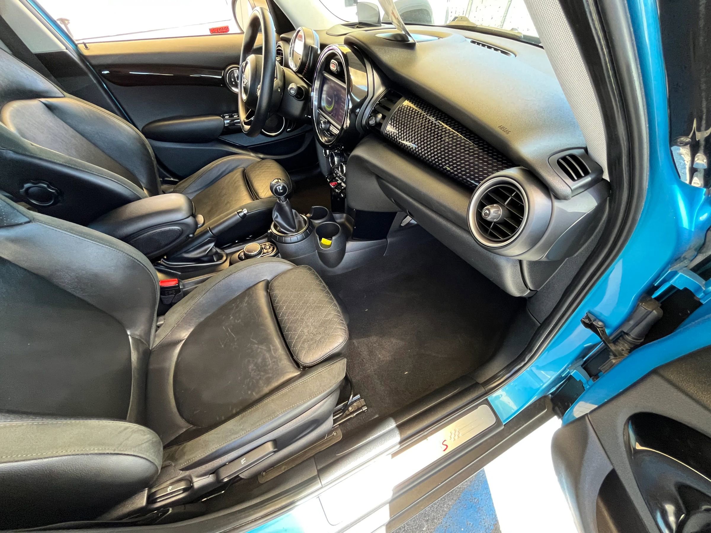 Used 2015 MINI Cooper S w/ Mini Wired Pack image 12