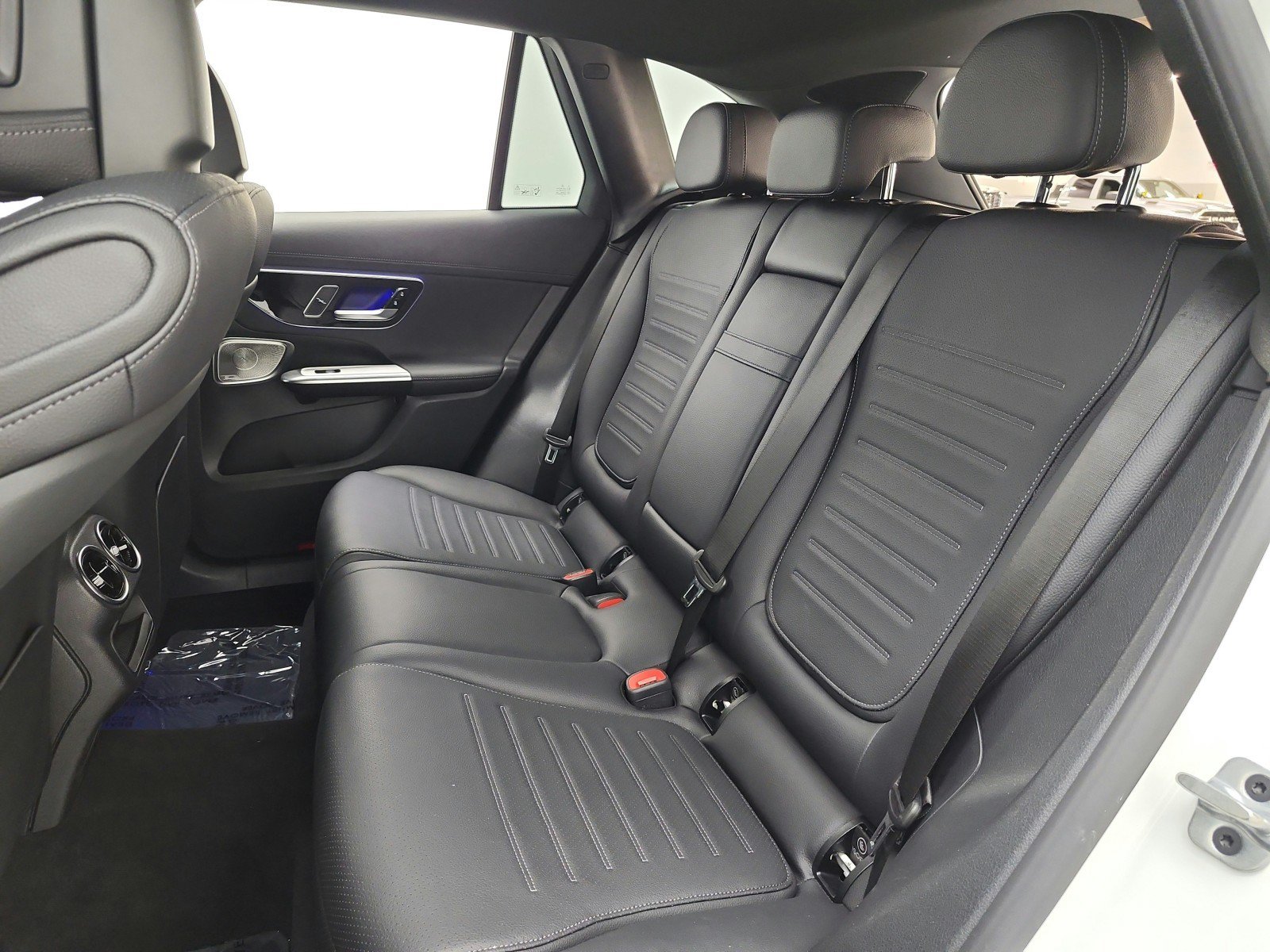 Used 2024 Mercedes-Benz GLC 300 image 15