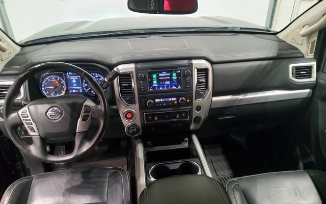 Used 2019 Nissan Titan PRO-4X w/ Pro-4x Convenience Package AWD/4WD image 23
