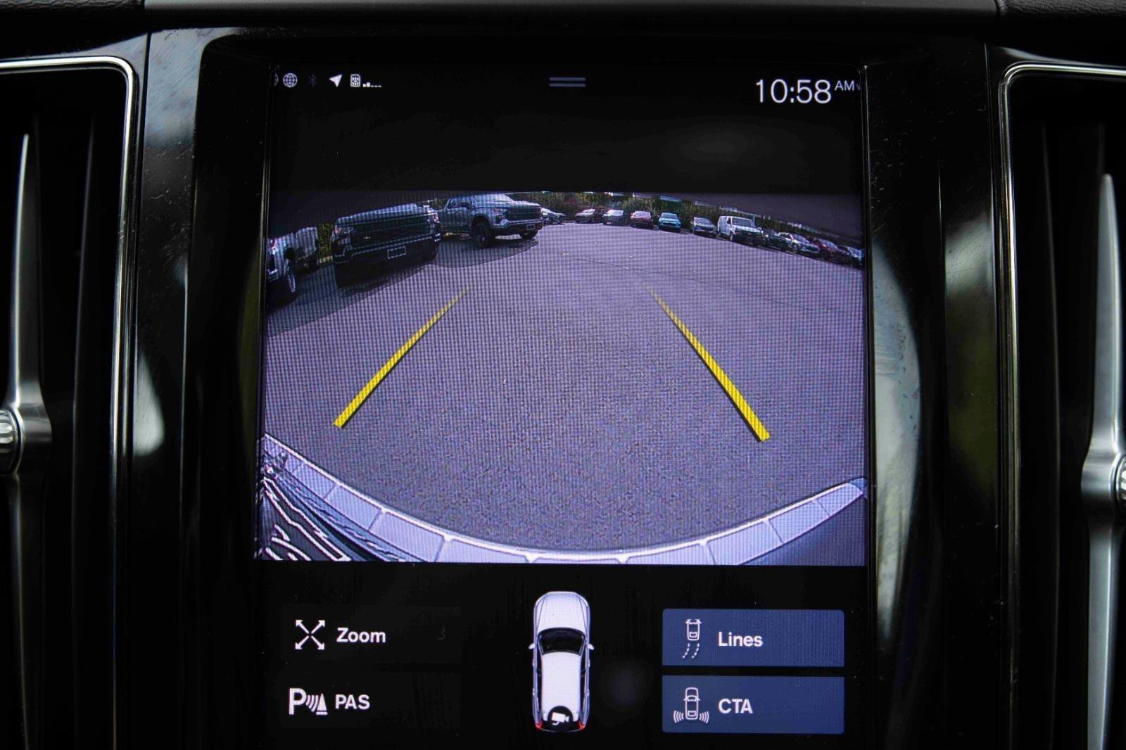 Used 2021 Volvo XC60 T5 Momentum w/ Protection Package Premier image 13
