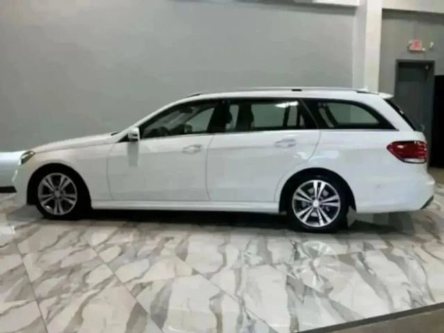Used 2014 Mercedes-Benz E 350 4MATIC Wagon w/ Premium 1 Package image 39