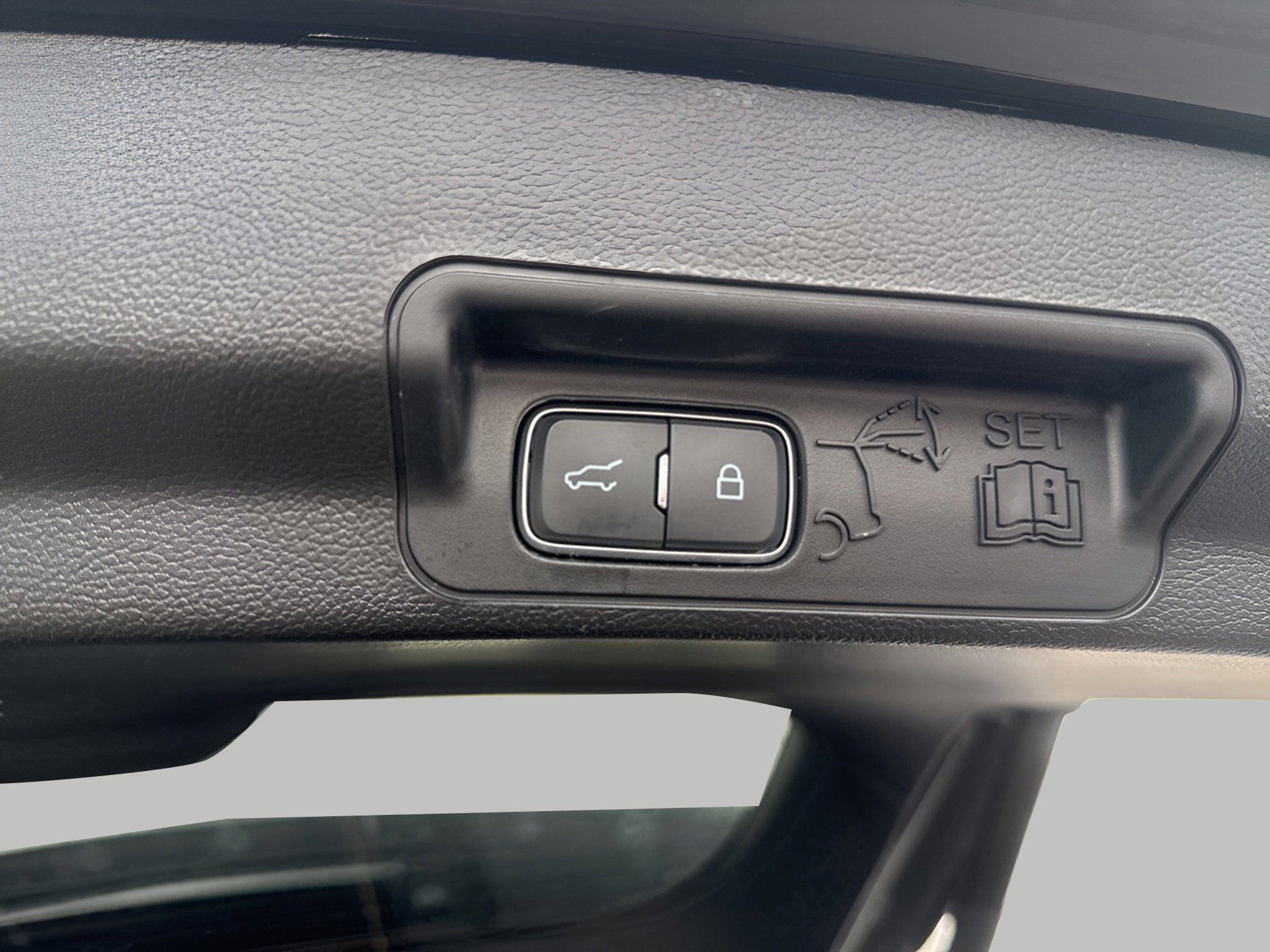 Certified 2023 Ford Explorer XLT w/ Equipment Group 202A image 26