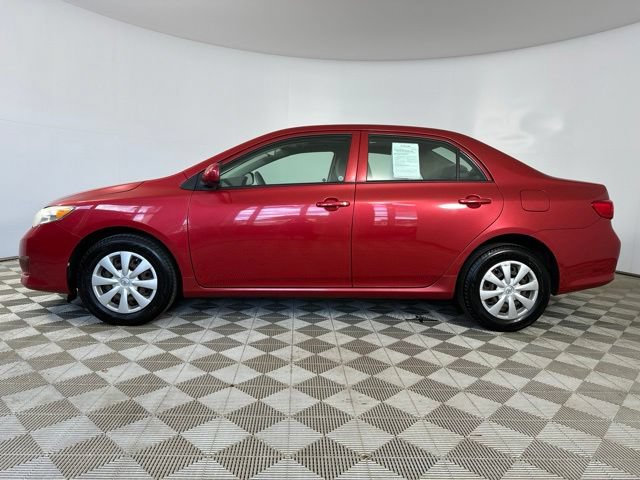 Used 2010 Toyota Corolla LE FWD image 4