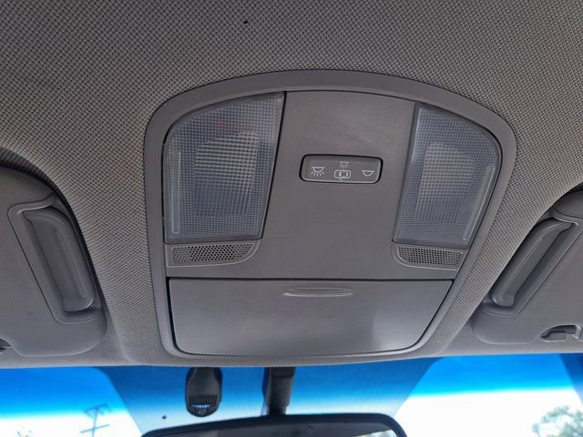 Used 2017 Hyundai Elantra Limited image 19