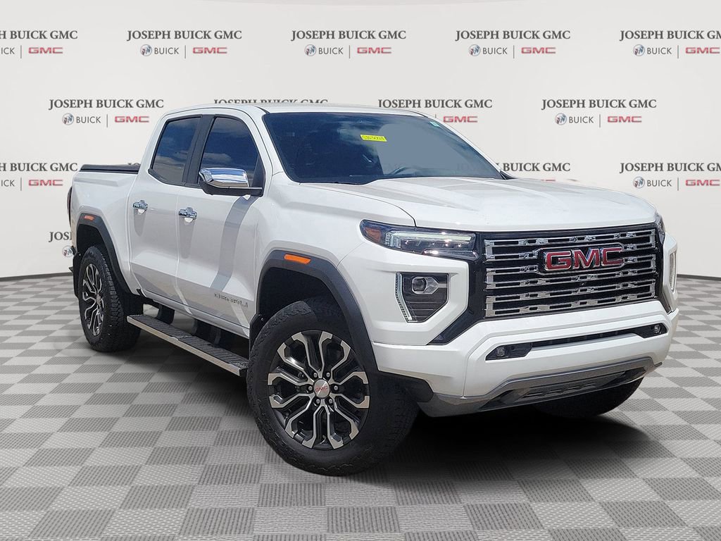 Used 2024 GMC Canyon Denali AWD/4WD image 1