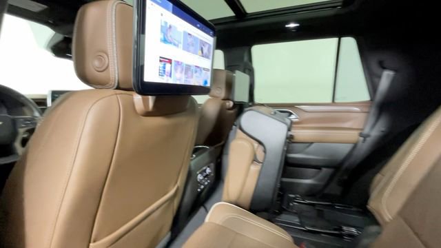 Used 2023 Chevrolet Tahoe High Country w/ Advanced Technology Package AWD/4WD image 15