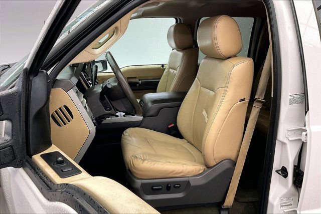 Used 2014 Ford F350 Lariat image 17