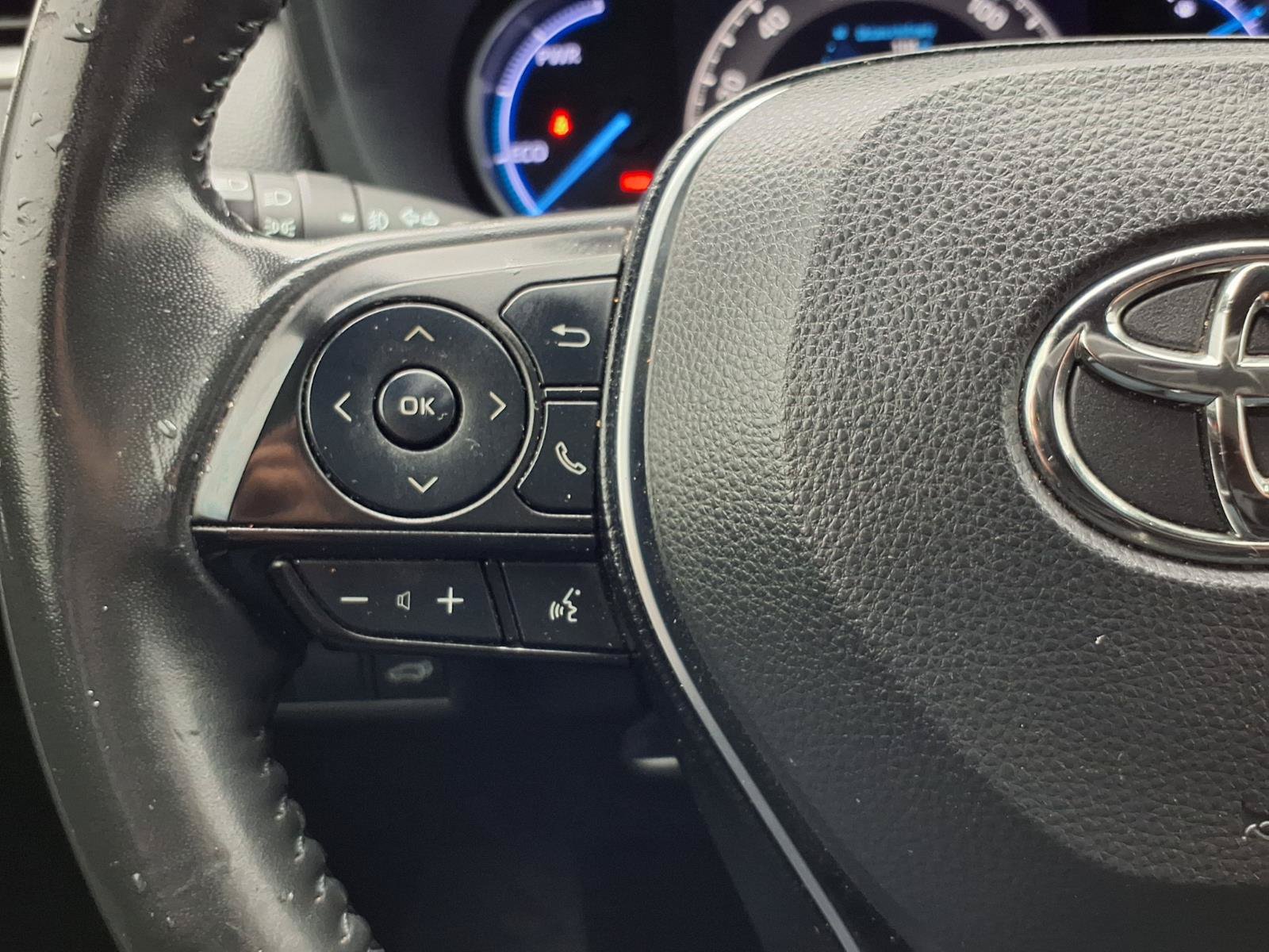 Used 2020 Toyota RAV4 XSE AWD/4WD image 16