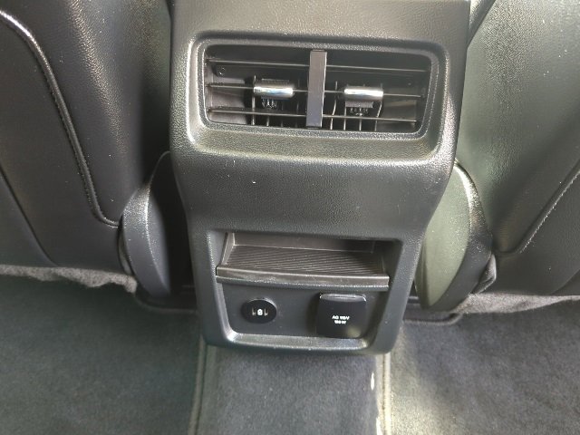 Used 2024 Ford Edge Titanium image 22