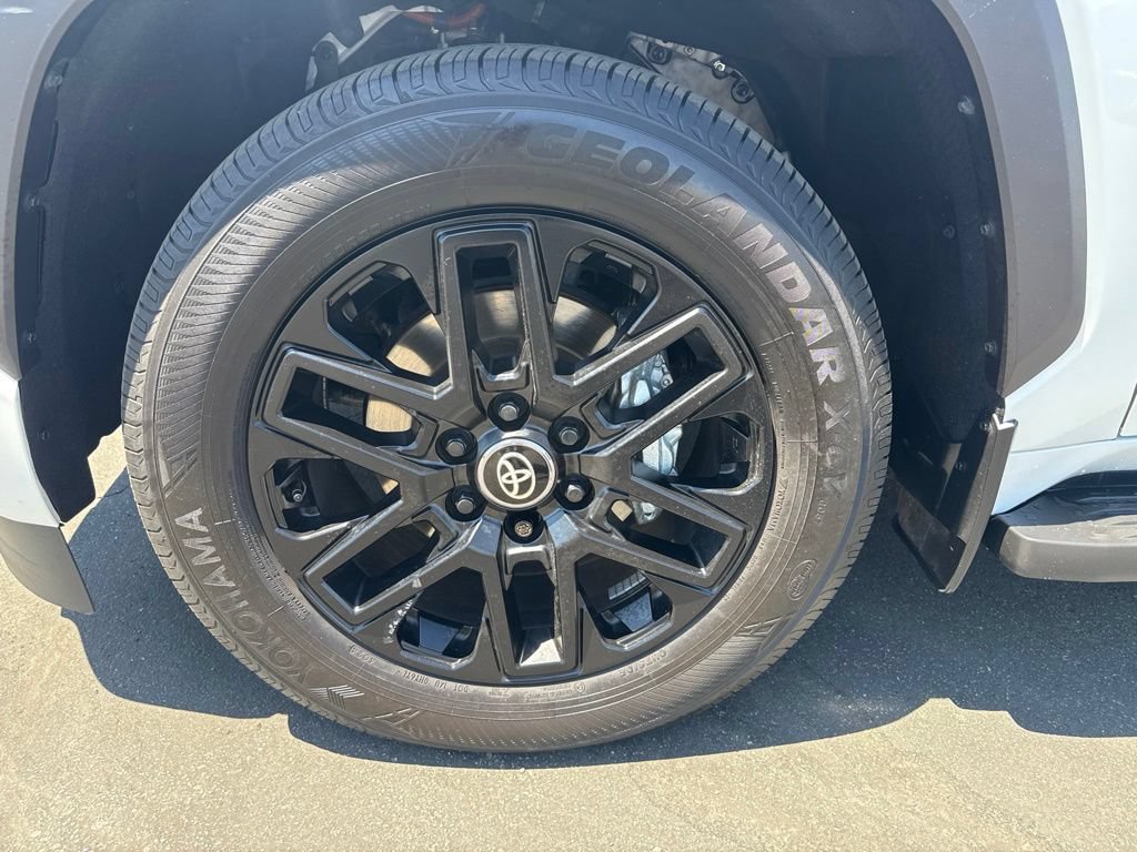 Used 2025 Toyota Sequoia Limited w/ Tow Technology Package AWD/4WD image 5
