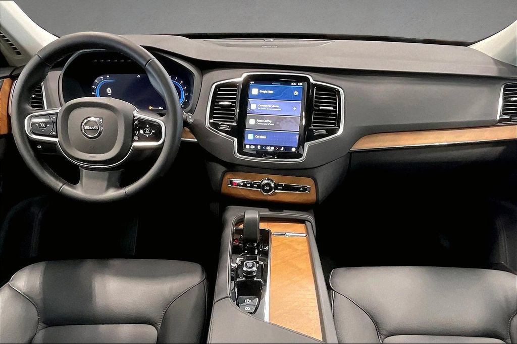 Certified 2025 Volvo XC90 B6 Plus w/ Protection Package AWD/4WD image 8