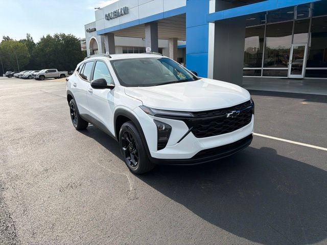 New 2026 Chevrolet Trax LT w/ Driver Confidence Package FWD image 2