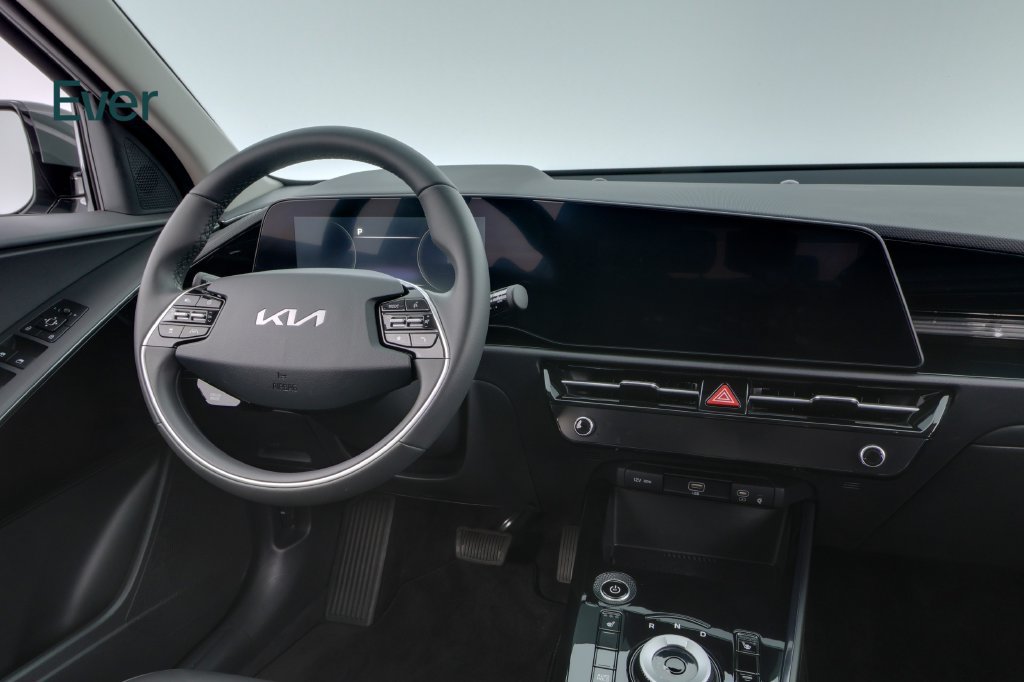 Used 2025 Kia Niro Wind FWD image 25