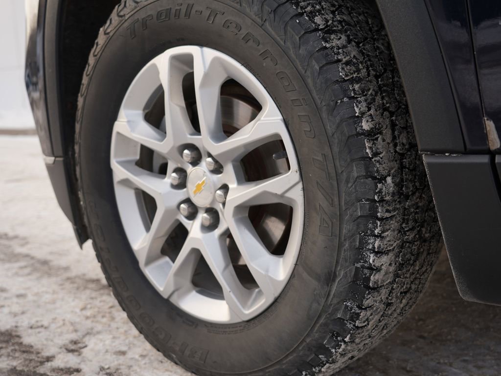 Used 2020 Chevrolet Traverse LT w/ Driver Confidence II Package image 33