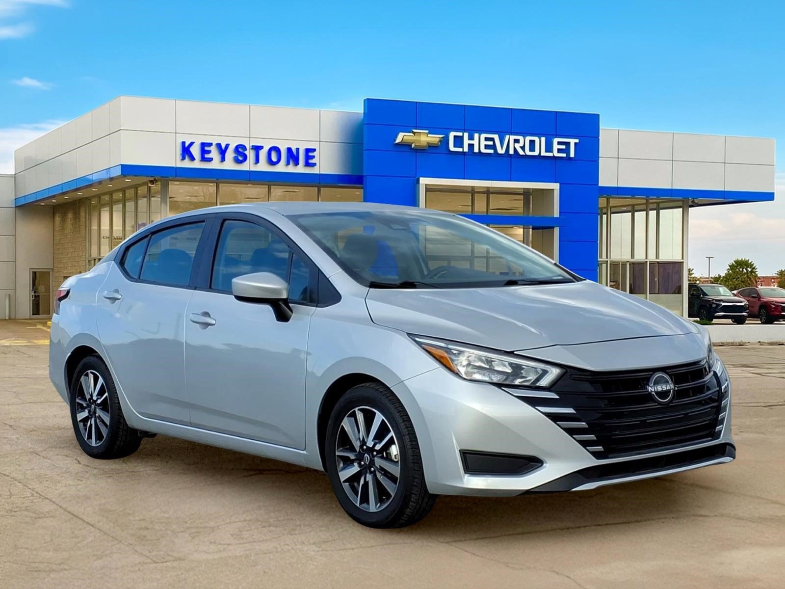Used 2025 Nissan Versa SV FWD image 1