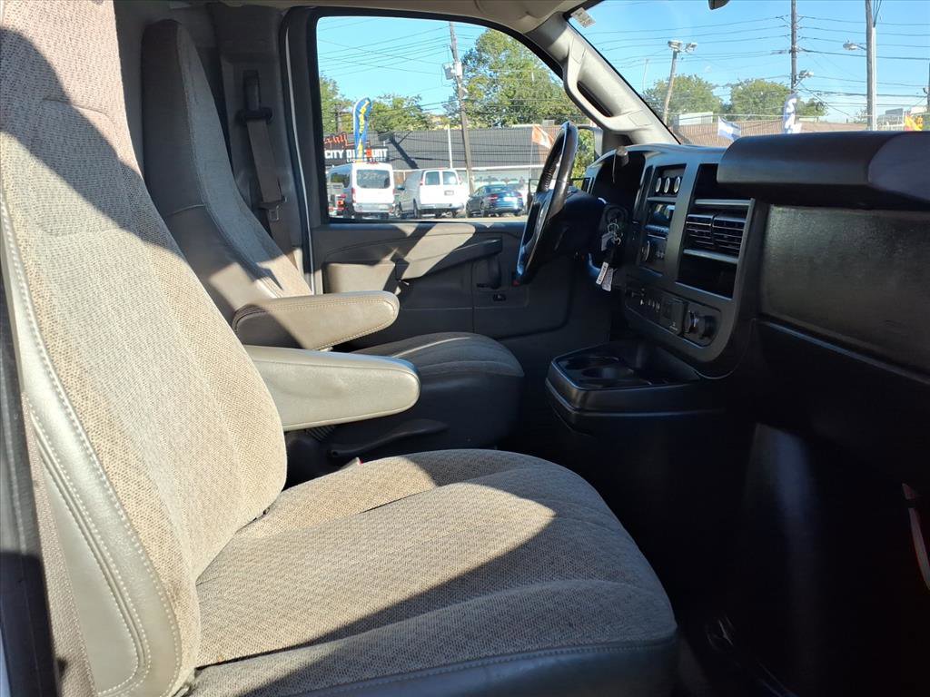 Used 2021 Chevrolet Express 3500 3500 w/ Driver Convenience Package image 13
