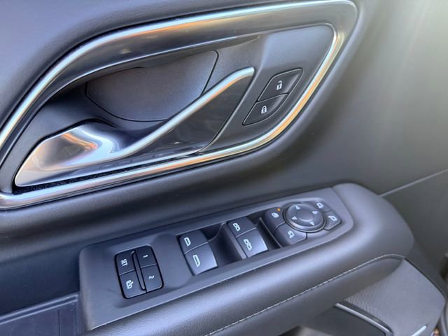 Certified 2024 Chevrolet Suburban Z71 w/ Luxury Package image 35