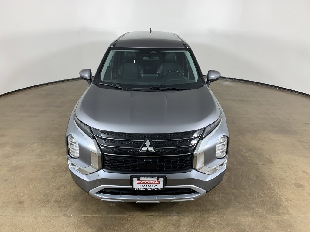 Used 2023 Mitsubishi Outlander SE image 4
