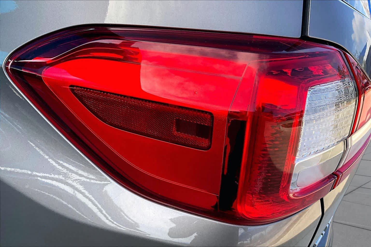 Used 2022 Subaru Ascent Limited w/ Technology Package AWD/4WD image 29