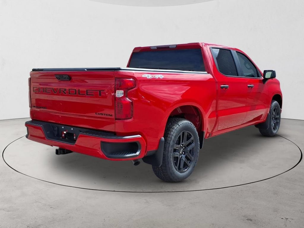 New 2026 Chevrolet Silverado 1500 Custom w/ LPO, Dark Essentials Package AWD/4WD image 5