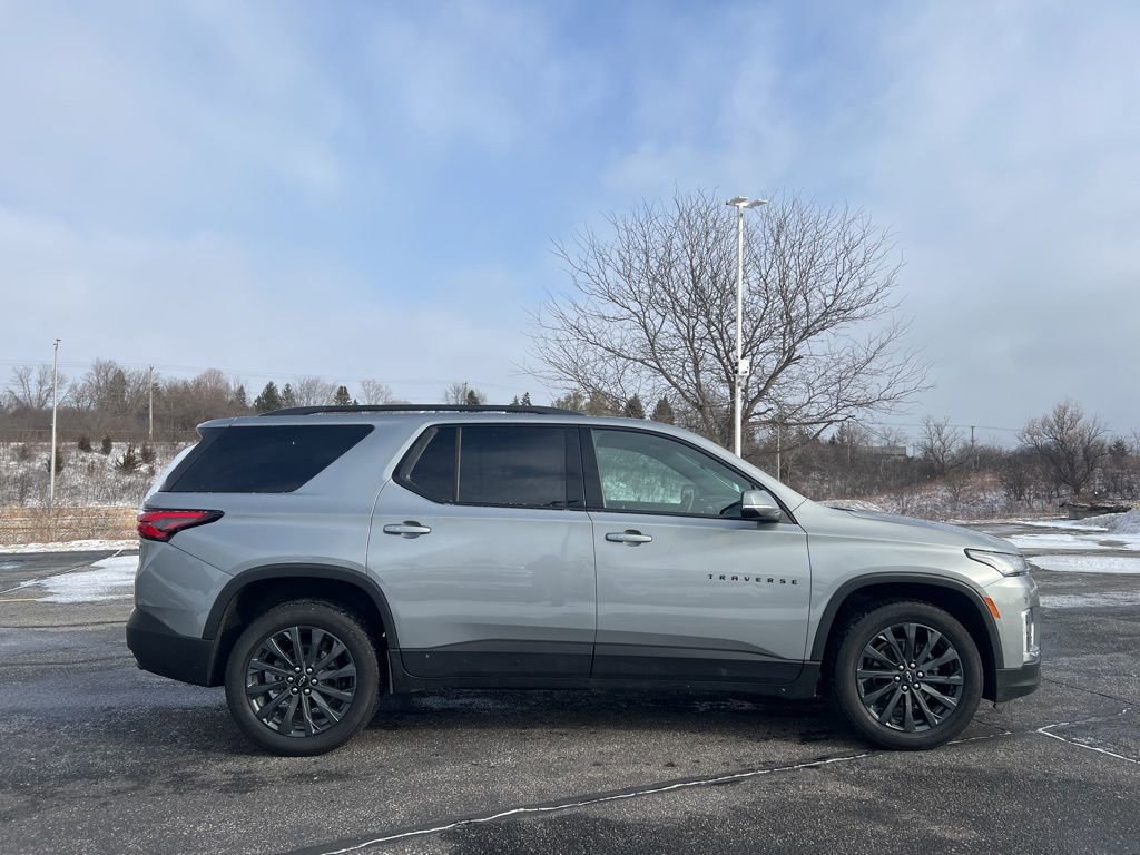Used 2023 Chevrolet Traverse RS AWD/4WD image 3