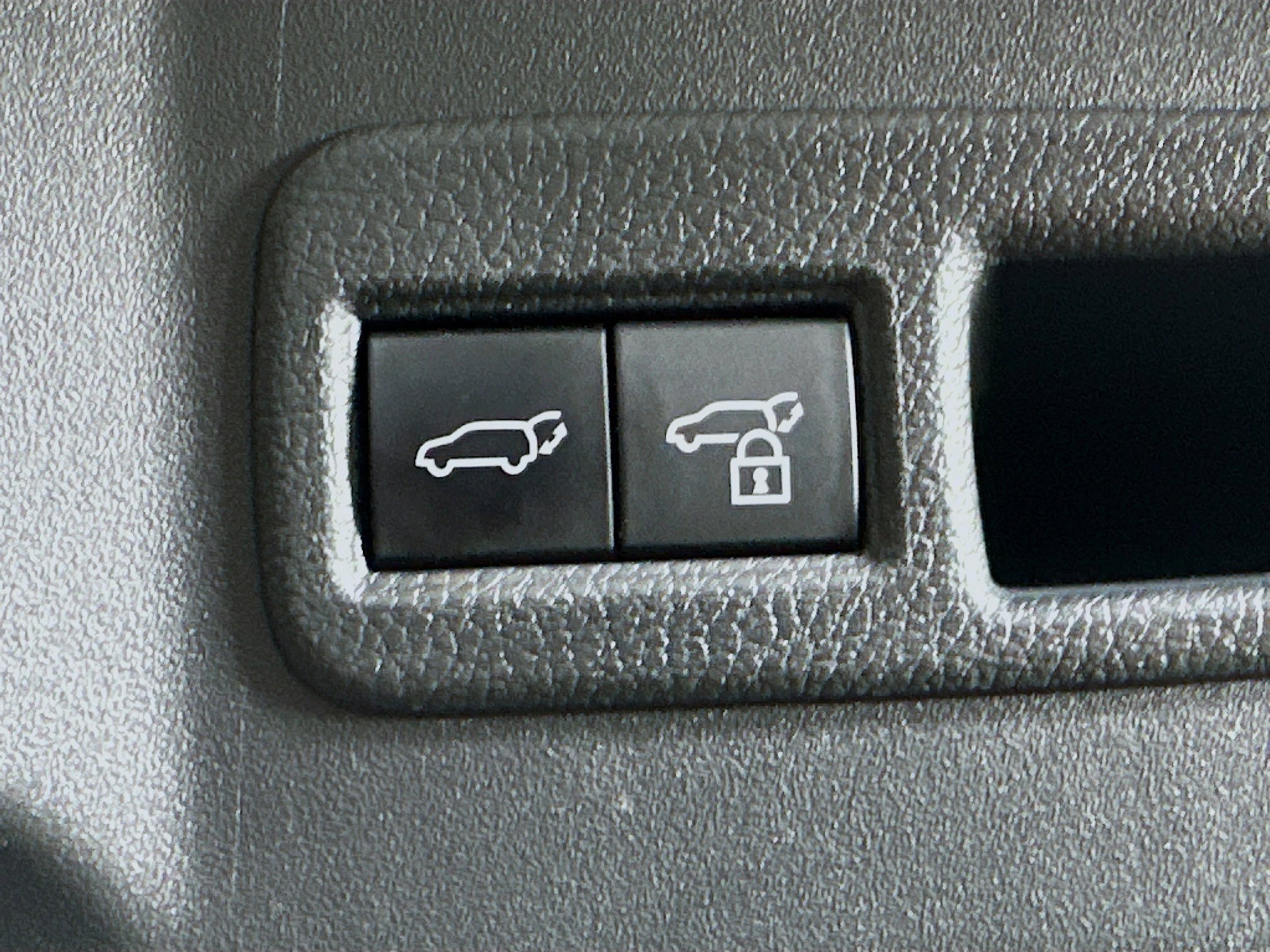 Used 2025 Toyota bZ4X AWD w/ Weather Package image 30