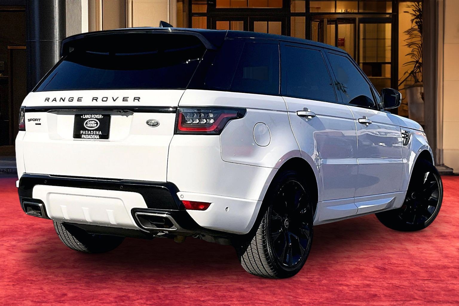 Used 2021 Land Rover Range Rover Sport HST AWD/4WD image 12