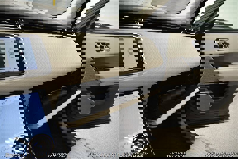 Used 2020 Land Rover Range Rover Velar S image 35