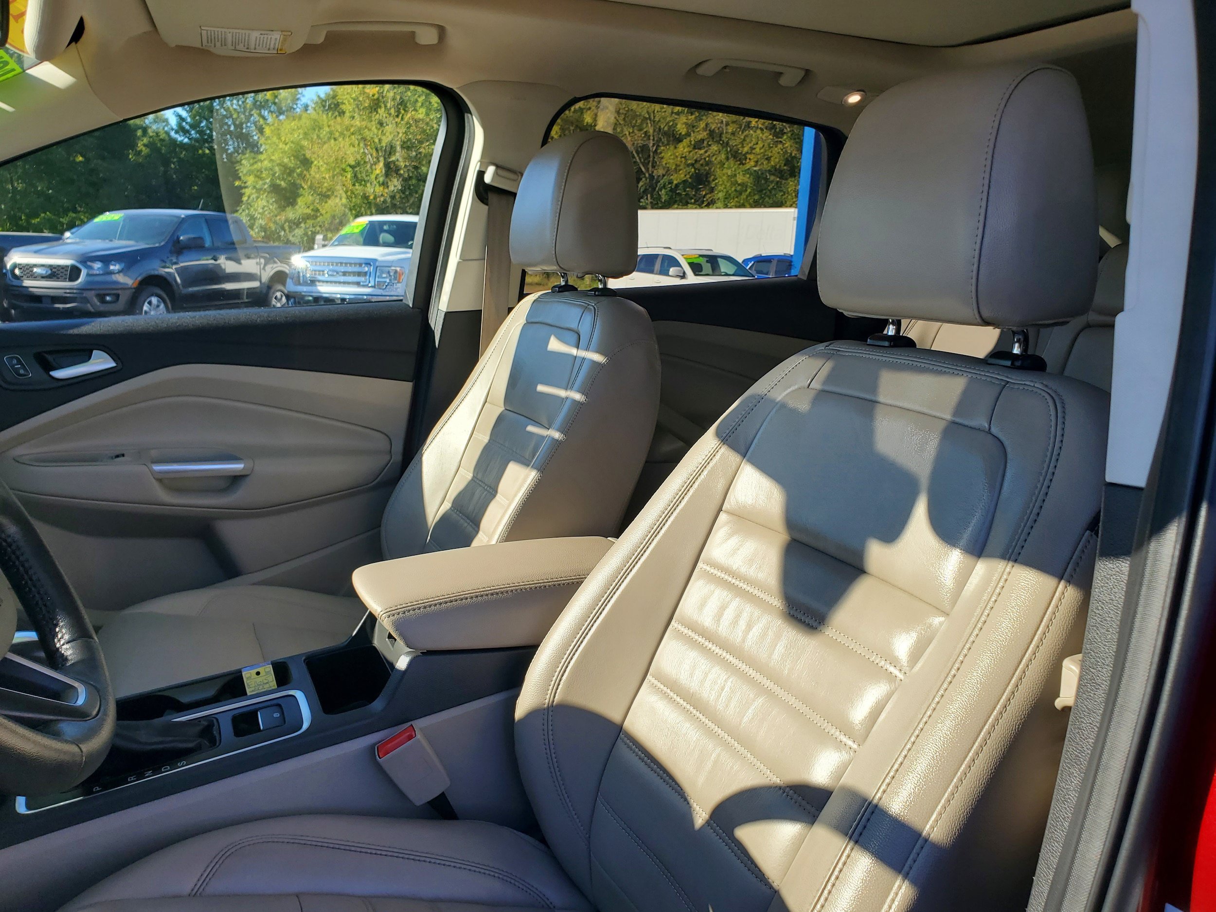 Used 2017 Ford Escape Titanium AWD/4WD image 11